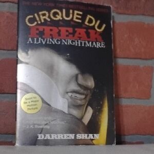 Cirque Du Freak Book